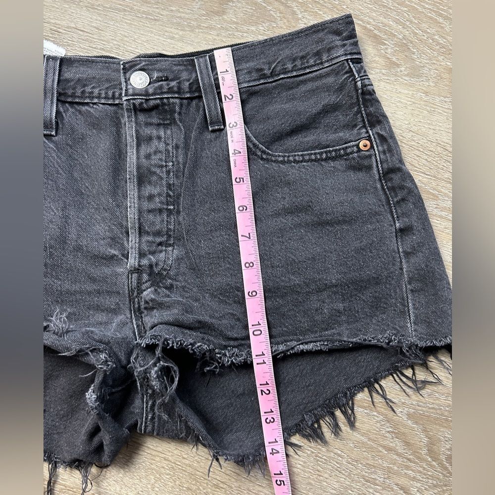 LEVI’S | 501 Black Cutoff Shorts Size 29 - Picture 6 of 7